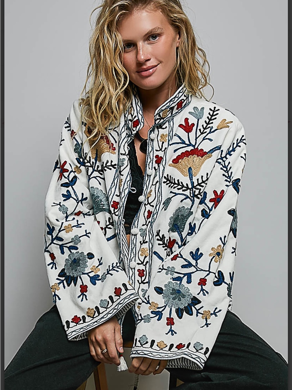 POL Embroidered Floral Jacket - Picture 3 of 11